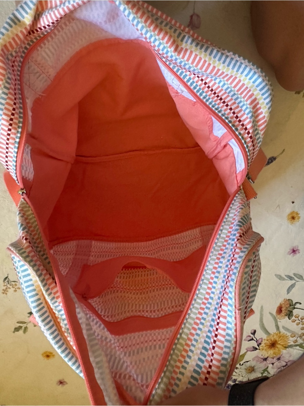 thirty-one Coral Multi-Stripe Shoulder Tote - Picture 3 of 3